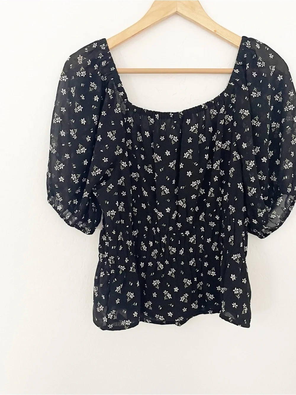 Madewell Zira Shirred Puff Sleeve Blouse in Ditsy Floral size large
